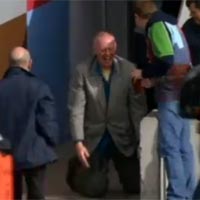 Thể thao - Video: Bóng bay ngỡ đĩa bay