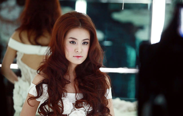 Hoàng Thùy Linh ngày càng... ngoan hiền - 4