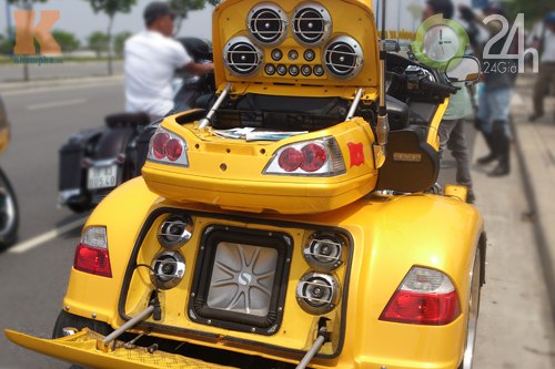 Đoàn môtô khủng dạo phố Sài Gòn - 3