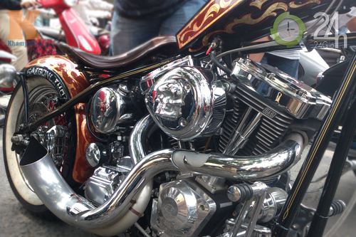 Đoàn môtô khủng dạo phố Sài Gòn - 7