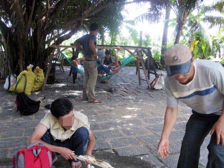 Trùm đầu nậu kỳ nam: Bí kíp trần ai - 3