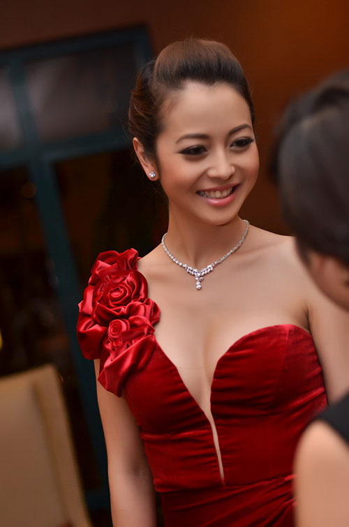 Mất tập trung vì Thu Hà - 10