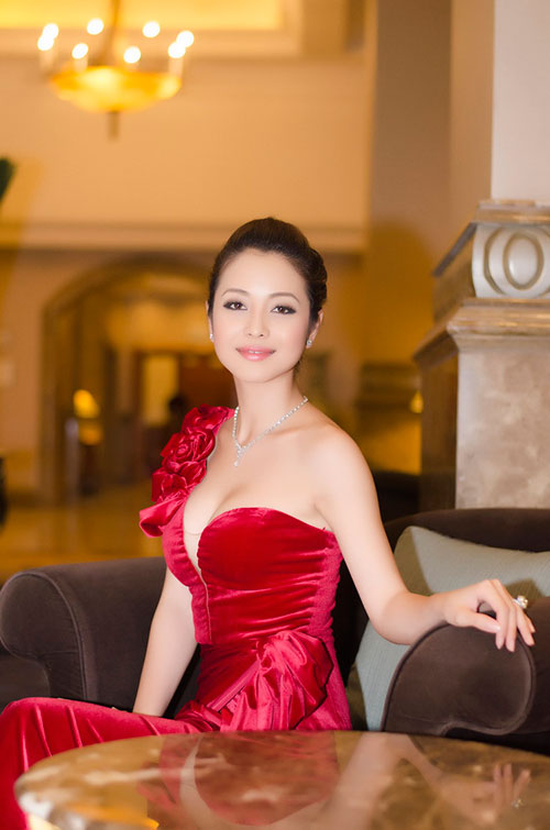 Mất tập trung vì Thu Hà - 14