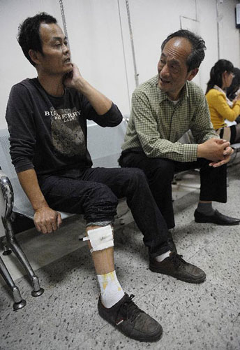 TQ: Bắn pháo hoa, hơn 150 người nhập viện - 3