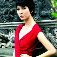 Người mẫu - Hoa hậu - Xuân Lan thi... điệu đà với học trò