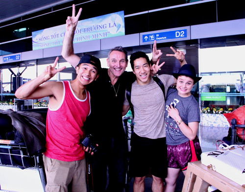 Quán quân Bước nhảy âm thầm rời Việt Nam - 2