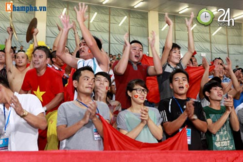 "Lửa" Mỹ Đình cháy cùng ĐTVN - 8