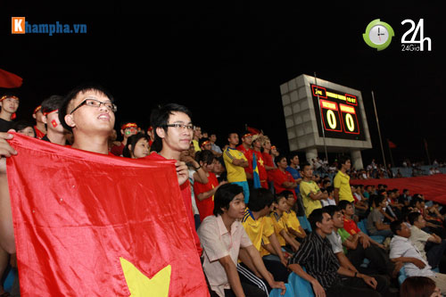 "Lửa" Mỹ Đình cháy cùng ĐTVN - 11