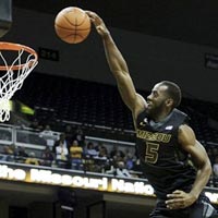 Thể thao - Video thể thao: Cú ném rổ một không hai