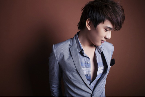 "Cám dỗ của showbiz là tất yếu" - 5