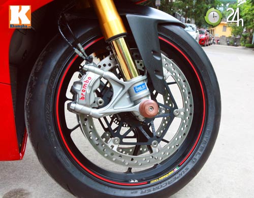 Cận cảnh siêu môtô Ducati Panigale S đầu tiên tại Hà Nội - 6