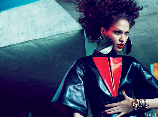 Joan Smalls cũng ấn tượng không kém