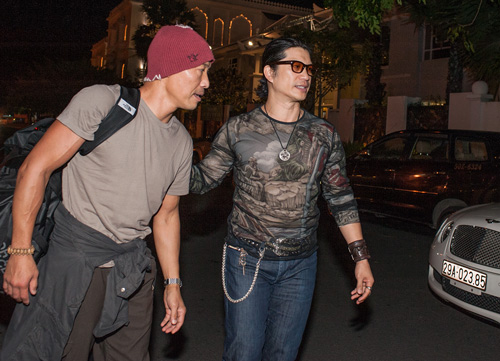 Dustin Nguyễn xúc động đón sao Hollywood - 6