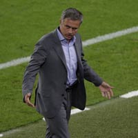 Bóng đá - Hàng thủ Real: Giải pháp nào cho Mou?