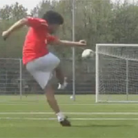 Bóng đá - Top những pha sút bóng không tưởng (P1)