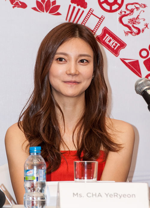 Trí Nguyễn “mất hồn” vì kiều nữ Hàn - 9