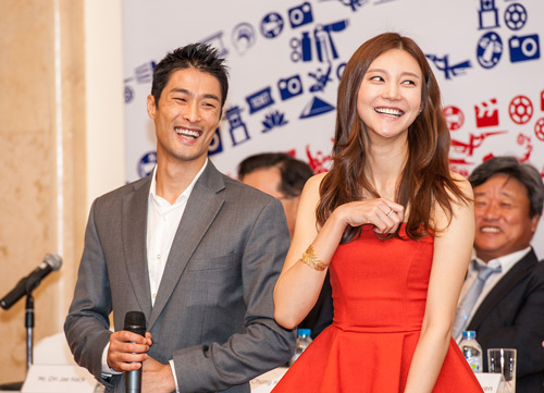 Trí Nguyễn “mất hồn” vì kiều nữ Hàn - 6