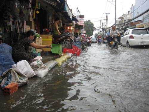 TP.HCM: 3 ngày xuất hiện 50 điểm ngập - 7