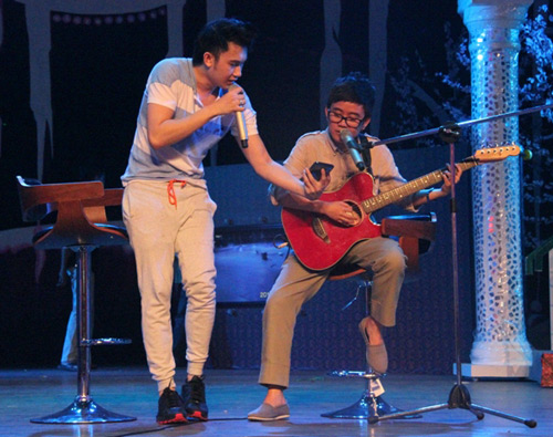 Phương Uyên bất ngờ song ca với Triệu Vũ - 5