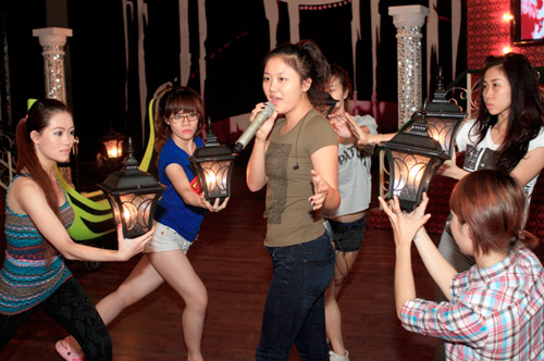 Phương Uyên bất ngờ song ca với Triệu Vũ - 14