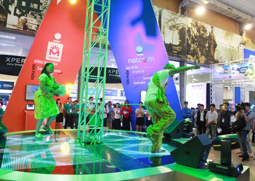 Hình ảnh ấn tượng tại Mobile Vietnam 2012 - 4