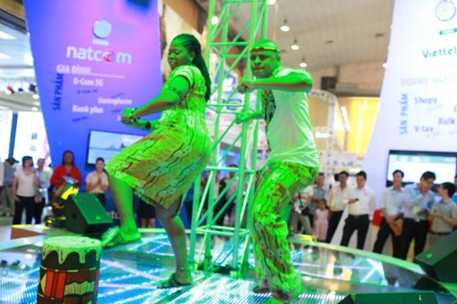 Hình ảnh ấn tượng tại Mobile Vietnam 2012 - 6