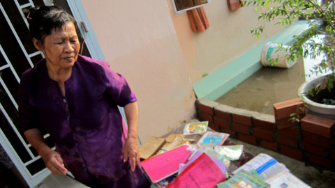 TPHCM những ngày phải... đi trên tường - 4