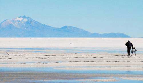 Cánh đồng muối tuyệt đẹp ở Bolivia - 7