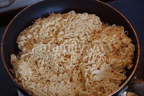 Tự làm mỳ xào bò cực ngon! - 8