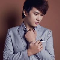 Ca nhạc - MTV - "Hoàng tử đá" tâm sự trong Hàng thư ướt