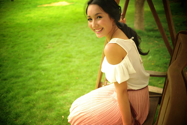 Tiếp theo single đó, vào cuối năm nay, Anna Trương sẽ cho ra mắt album đầu tiên.