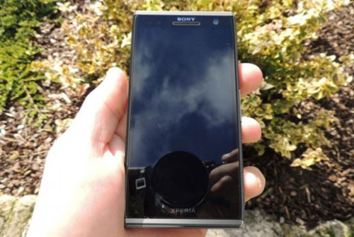 Sony Xperia Odin C650X lộ ảnh nóng - 1