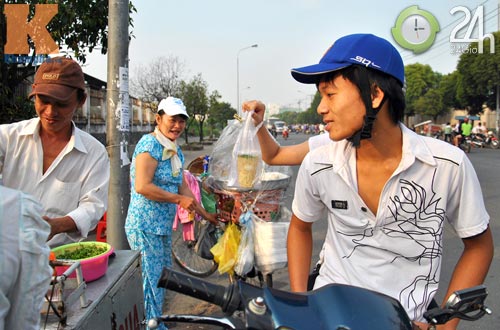 Cận cảnh bữa sáng công nhân thời bão giá - 8
