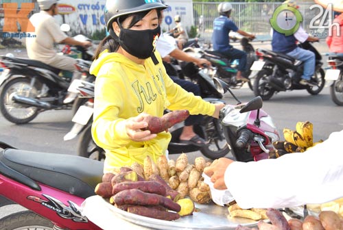 Cận cảnh bữa sáng công nhân thời bão giá - 9
