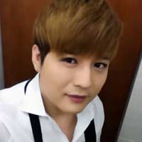 Thẩm mỹ viện - Đàn ông Hàn đua nhau phẫu thuật thẩm mỹ