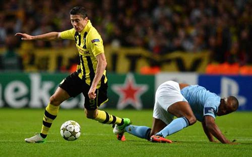 Tiền đạo Dortmund “khiêu khích” Pepe - 1