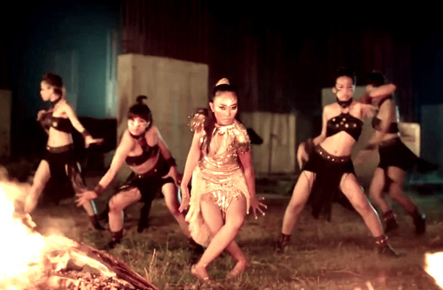 Đoan Trang hoang dã với Độc bước - 4