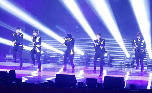 Điểm mặt 44 sao Hàn sang Việt Nam - 16