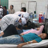 Tin tức trong ngày - Công nhân ngất xỉu hàng loạt: Vì đâu?