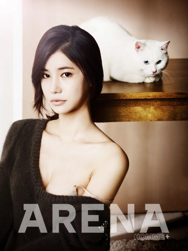 Oh In Hye sexy cởi áo trên tạp chí Arena