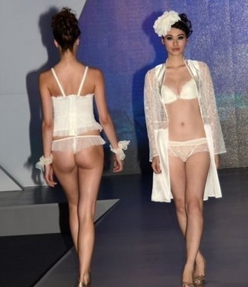 Phan Sương Sương: Ngực khủng vẫn cô đơn! - 12