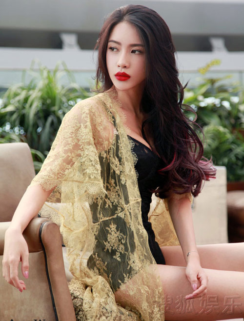 Phan Sương Sương: Ngực khủng vẫn cô đơn! - 2