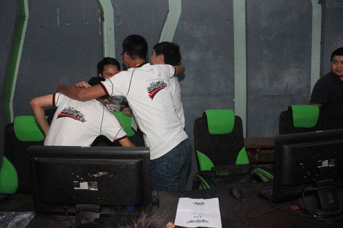 Cháy hết mình cùng VEC 2012 vòng loại Hà Nội - 4