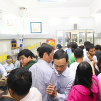 Tài chính - Bất động sản - Đổ xô kiểm định chất lượng vàng SJC