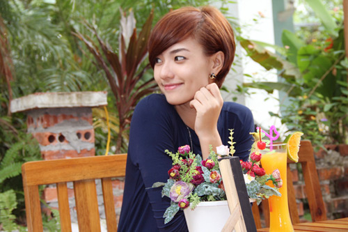 Hồng Quế bất ngờ "ngoan hiền" - 6