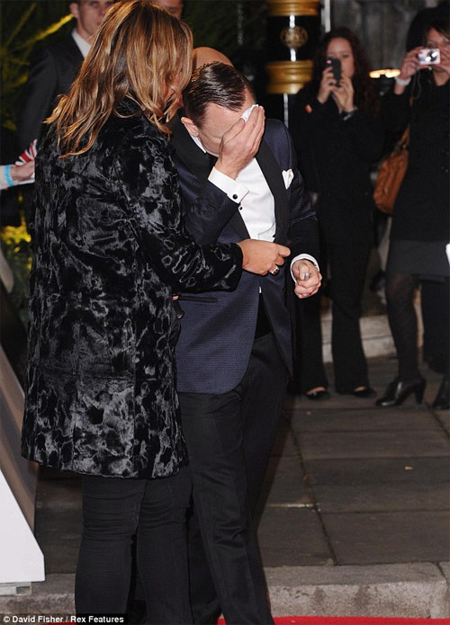 Bond girl đua sexy, nổi loạn - 6