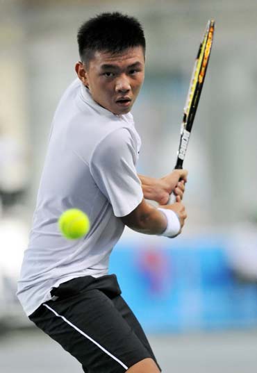 Hoàng Thiên thắng tay vợt Thái Lan tại Cúp Osaka Mayor - 1