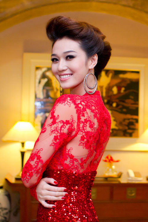 Mướt mắt ngắm Mai Phương Thúy - 9