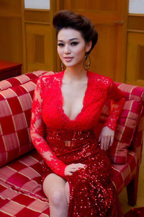 Mướt mắt ngắm Mai Phương Thúy - 14