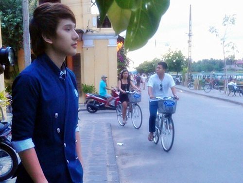 Hoàng tử đá về phố cổ quay MV - 3